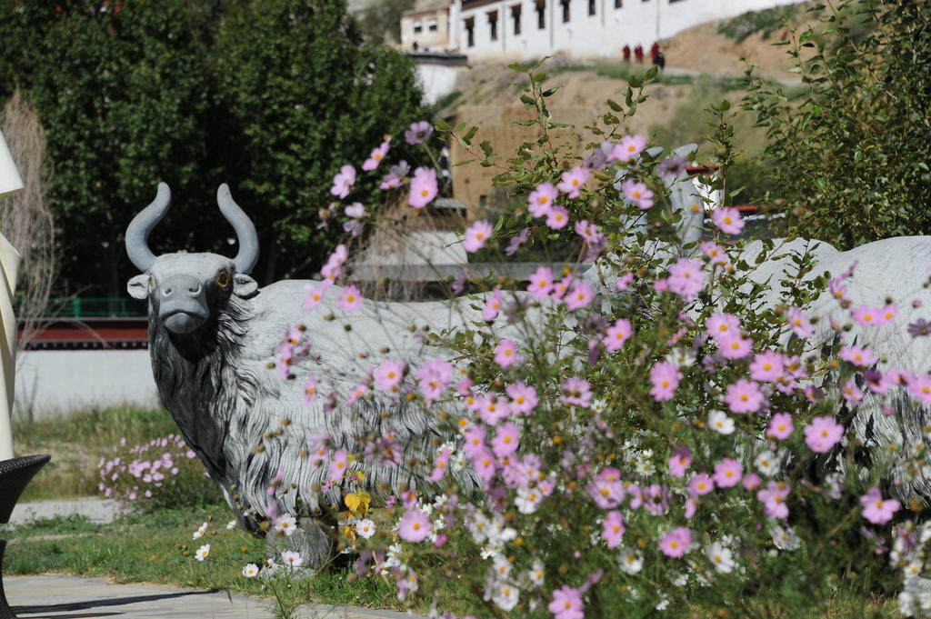 Wanrun International Resort Hotel In Tibet Xigaze Eksteriør billede